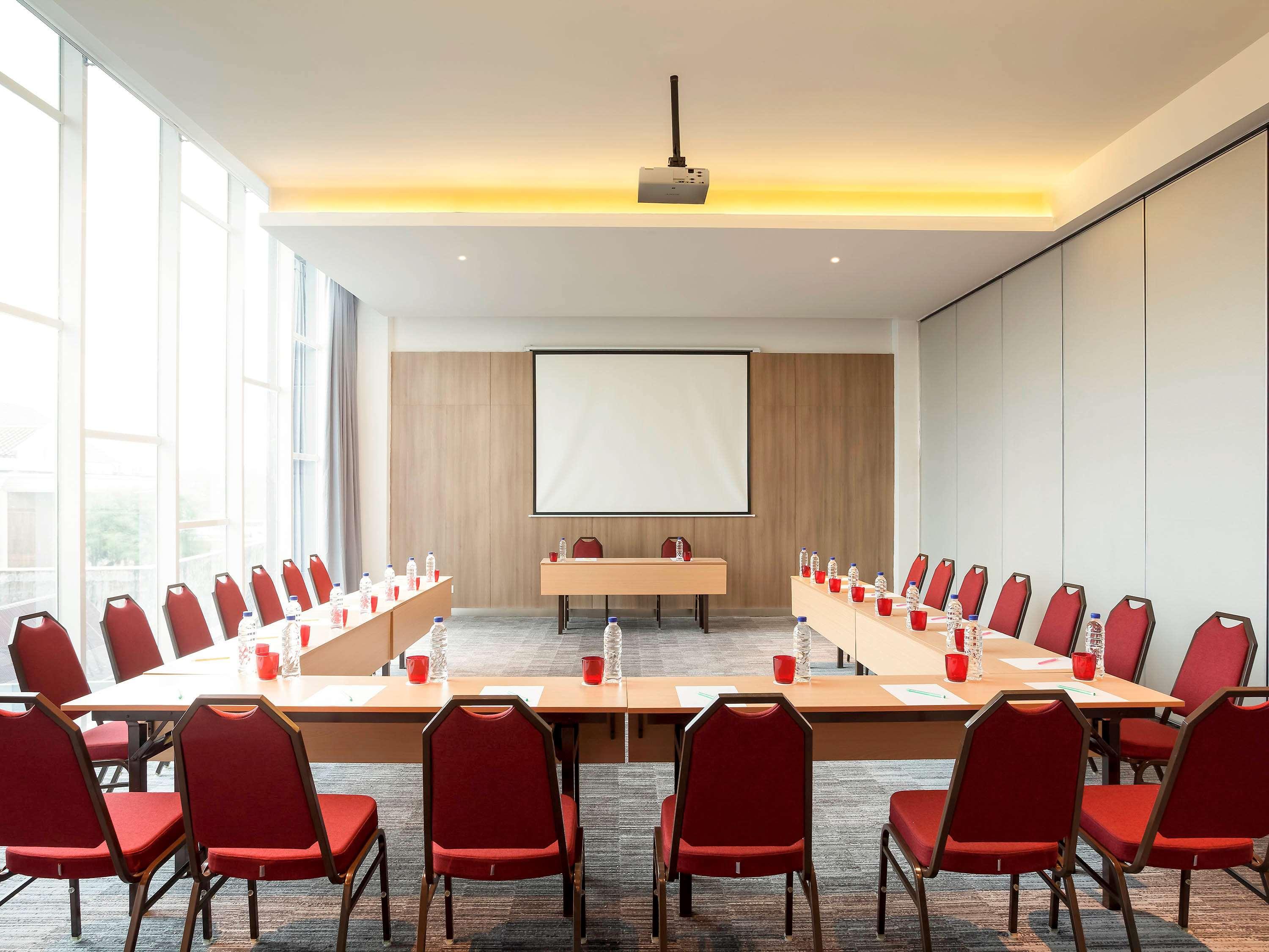 Ibis Makassar City Center Luaran gambar